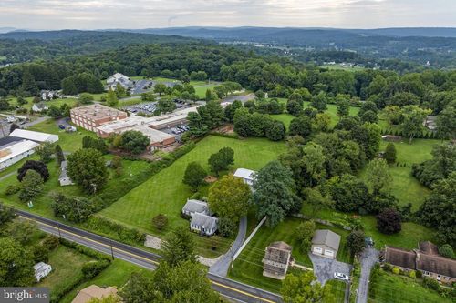 4464 New Holland Road, MOHNTON, PA, 19540 | Card Image