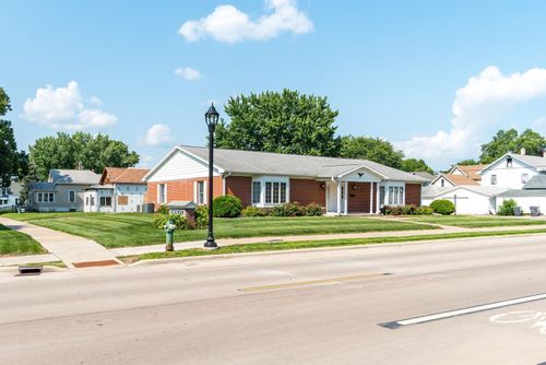 809 Gillette St, La Crosse, WI, 54603-2283 | Card Image