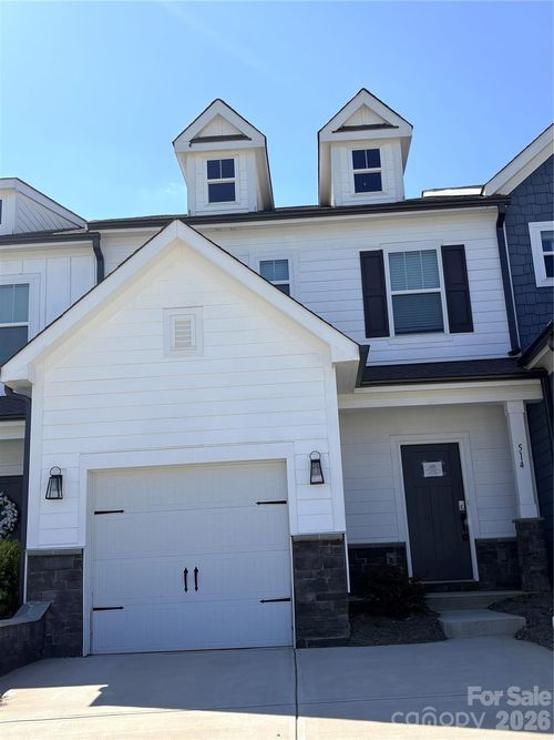 514 Station St, Clover, SC, 29710-4077 | Card Image