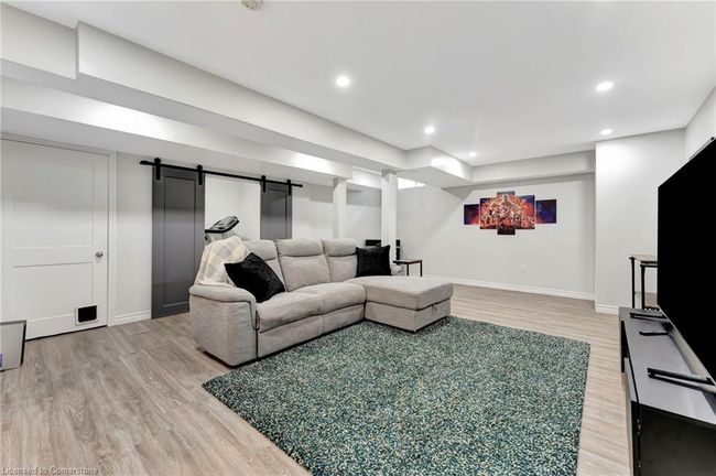 61 Valridge Dr, Townhouse with 3 bedrooms, 3 bathrooms and 3 parking in Ancaster ON | Image 21
