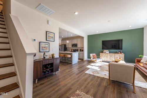 1413 Goldsboro Ave, Sanford, NC, 27330-5414 | Card Image