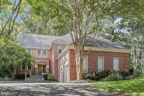 7008 Endicott Ct, BETHESDA, MD, 20817-4417 | Card Image