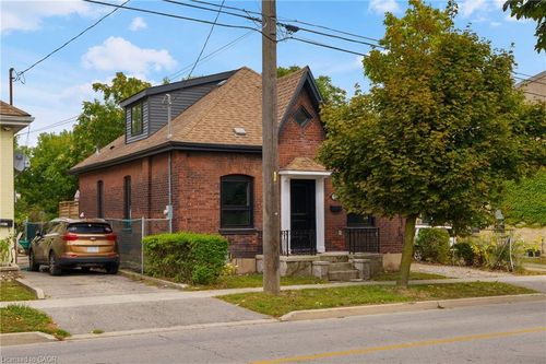 51 Terrace Hill St, Brantford, ON, N3R1E8 | Card Image