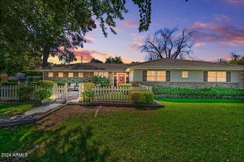 3841 E Elm St, Phoenix, AZ, 85018-3613 | Card Image