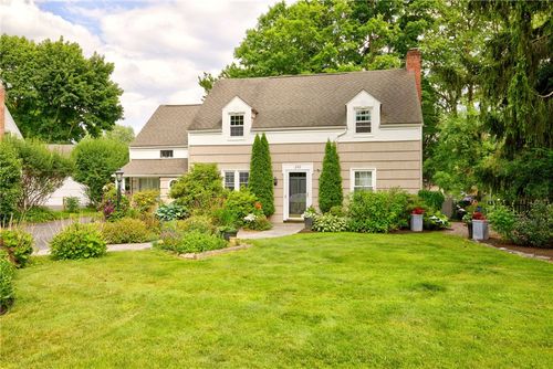 292 Chelmsford Rd, Rochester, NY, 14618-1748 | Card Image