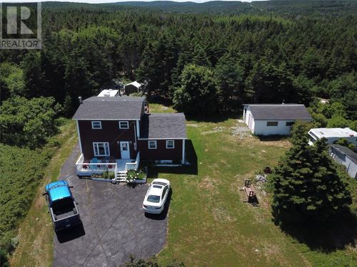 40 Main Road, New Melbourne, NL, A0B2R0 | Card Image