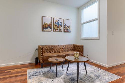 301-440 Richards St, Vancouver, BC, V6B2Z3 | Card Image