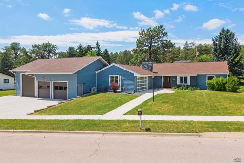 417 Berry Blvd, Rapid City, SD, 57702-1813 | Card Image