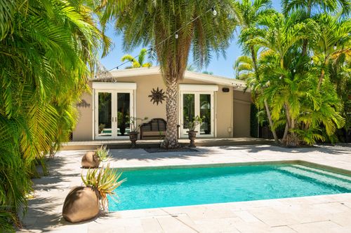 1516 17th Ter, Key West, FL, 33040-4618 | Card Image
