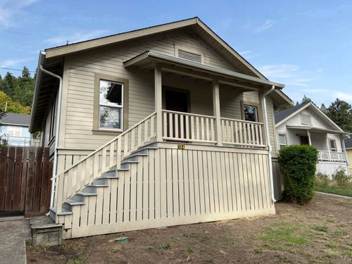 184 Main St, Scotia, CA, 95565-9743 | Card Image