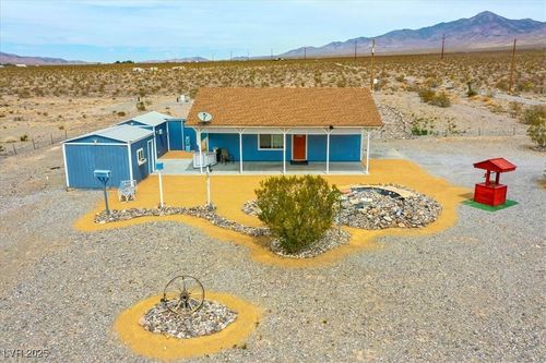 520 Burt St, Pahrump, NV, 89060-1035 | Card Image