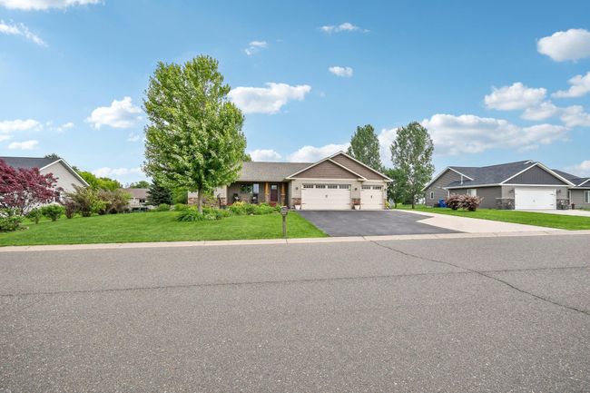 6-web-or-mls-Prairie Grass Dr-1006-004.jpg | Image 6