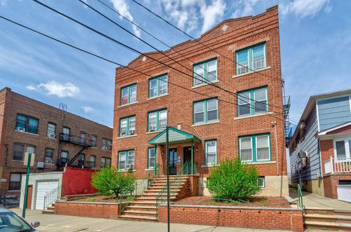 4-101 W 49th St, Bayonne, NJ, 07002-3231 | Card Image