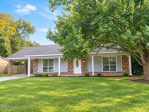 9004 Warbler Avenue, Ocean Springs, MS, 39564 | Card Image