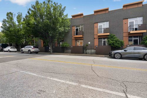 111-437 Monroe Ave, Memphis, TN, 38103-3236 | Card Image