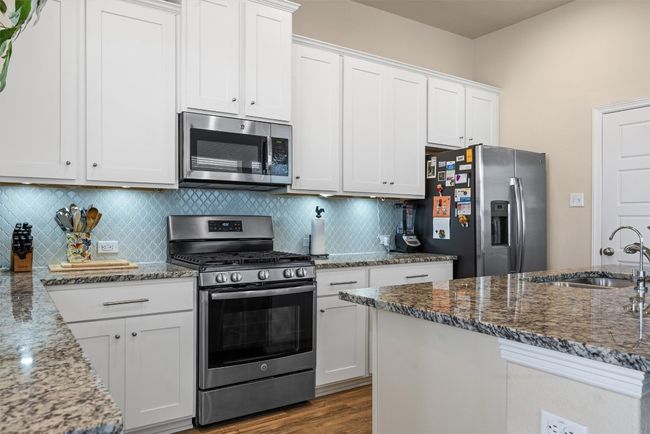 A - 2302 Dillon Pond Ln, Condo with 3 bedrooms, 3 bathrooms and 4 parking in Pflugerville TX | Image 14