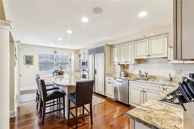 238 Berkeley Way, Condo with 3 bedrooms, 3 bathrooms and 2 parking in Monroeville PA | Image 17