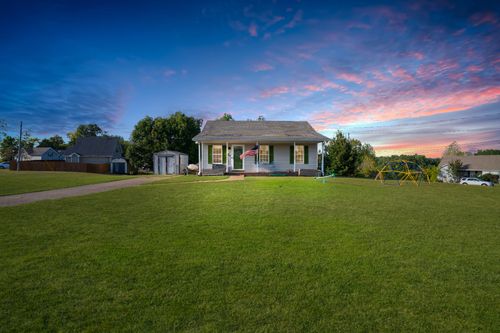 1005 Winesap Rd, Clarksville, TN, 37040-2850 | Card Image