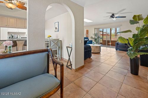 318 E Paseo Verde, Green Valley, AZ, 85614-4132 | Card Image