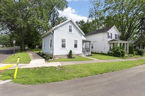 102 Potter St, Delaware, OH, 43015-2090 | Card Image