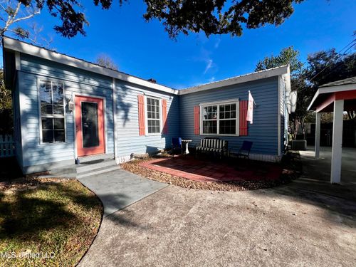 225 Magnolia St, Long Beach, MS, 39560-6015 | Card Image
