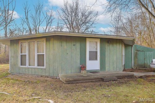 270 Locust St, Carlyle, IL, 62231-6640 | Card Image