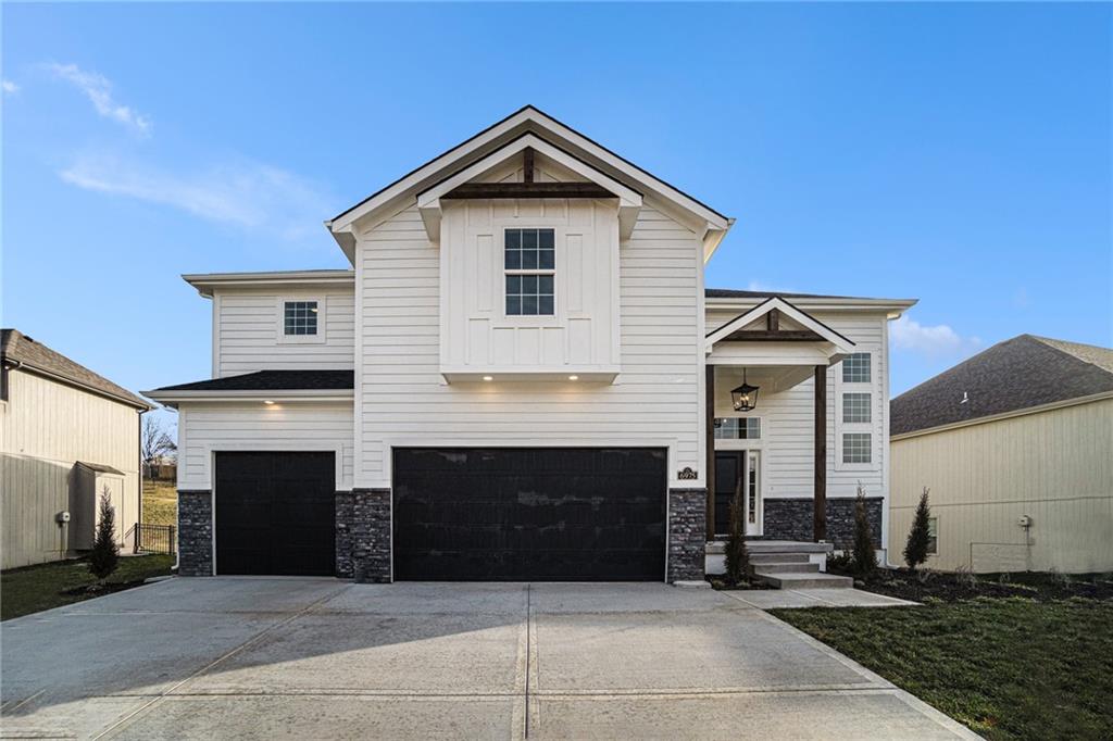 Glenn Ln, Kansas City, MO 64152