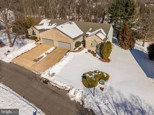 24 Eynon Ct, HOCKESSIN, DE, 19707-9216 | Card Image