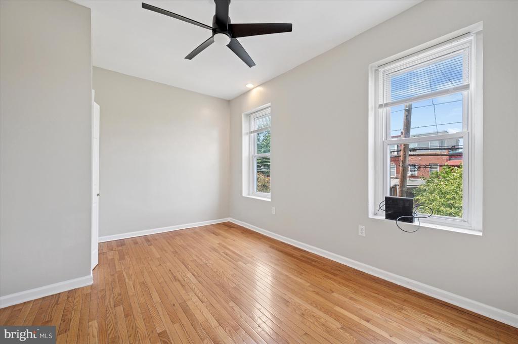 Residential Income in PHILADELPHIA 4