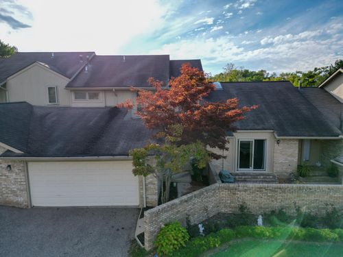 4291 Foxpointe Dr, West Bloomfield, MI, 48323-2613 | Card Image