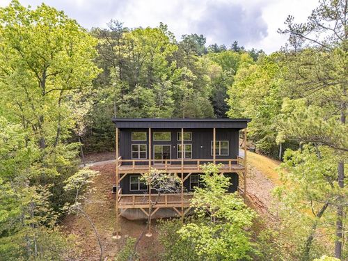 390 Fiddlers Way, Brasstown, NC, 28902 | Card Image