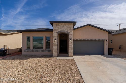 110 Bonnie Trl, Sunland Park, NM, 88008-9349 | Card Image