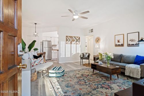 unit-204-5500 N Valley View Rd, Tucson, AZ, 85718-5361 | Card Image