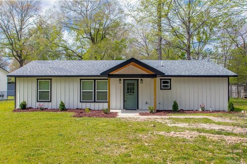 129 Shade Tree Ln, Jacksonville, AR, 72076-8848 | Card Image