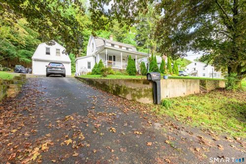 16 Linden Ave, Hamden, CT, 06518-2819 | Card Image