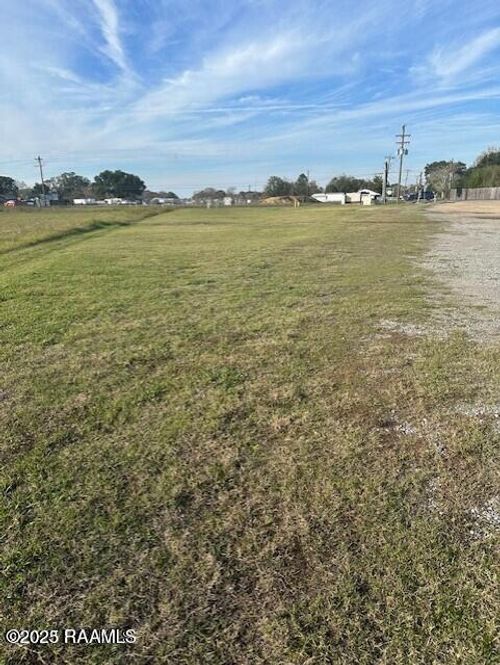 933 B Ridge Rd, Duson, LA, 70529-4318 | Card Image