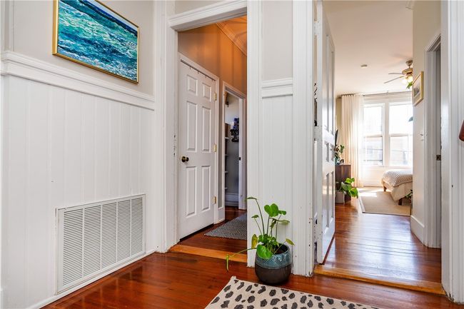 APT-4 - 173 Main St, Condo with 2 bedrooms, 1 bathrooms and 2 parking in East Greenwich RI | Image 9