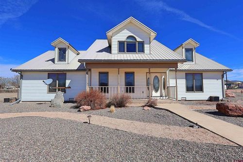 604 9th St, Blanca, CO, 81123-5044 | Card Image