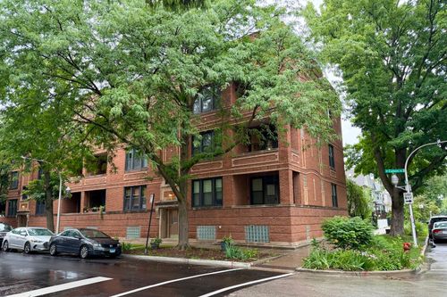 3w-3102 W Cullom Avenue, Chicago, IL, 60618 | Card Image