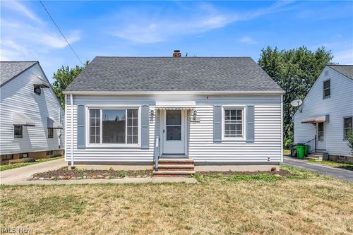 13305 Shady Oak Blvd, Garfield Heights, OH, 44125-3881 | Card Image