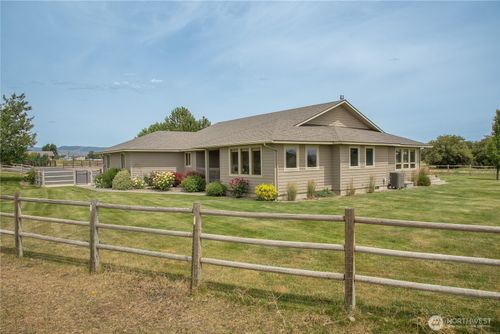 360 Double Creek Ln, Ellensburg, WA, 98926-9189 | Card Image