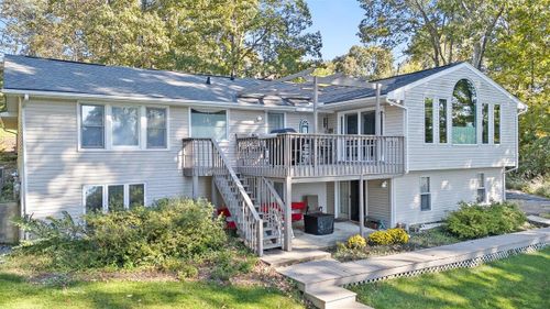 121 Sunset Point Dr, Moneta, VA, 24121 | Card Image