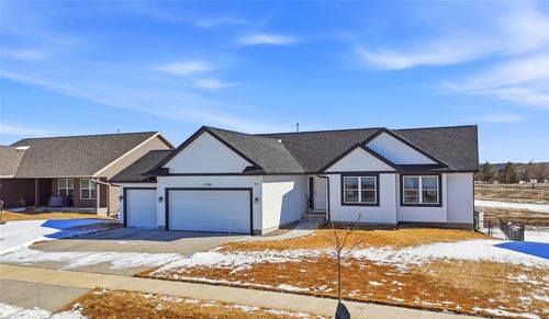 1730 Scarlet Sage Dr Sw, Cedar Rapids, IA, 52404-8712 | Card Image