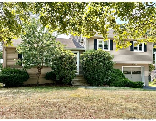 115 Lucille St, Fairfield, CT, 06825-2731 | Card Image
