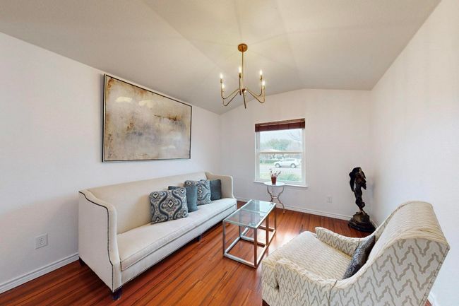 Living Room | Image 8