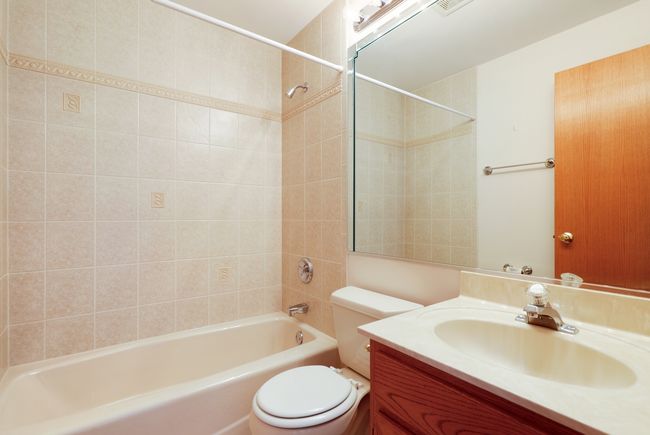 UNIT-3SW - 8000 W 84 Th Pl, Condo with 2 bedrooms, 2 bathrooms and 1 parking in Justice IL | Image 13