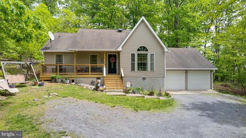 286 Trapper Ridge Ln, HEDGESVILLE, WV, 25427-7166 | Card Image
