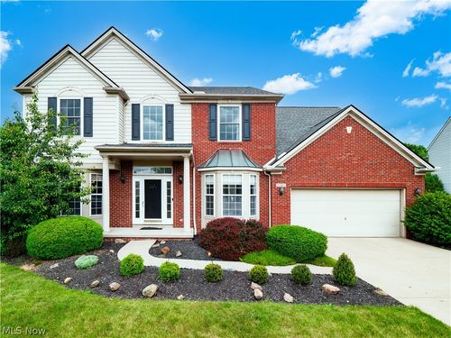 9205 King Ct, Olmsted Twp, OH, 44138-1757 | Card Image