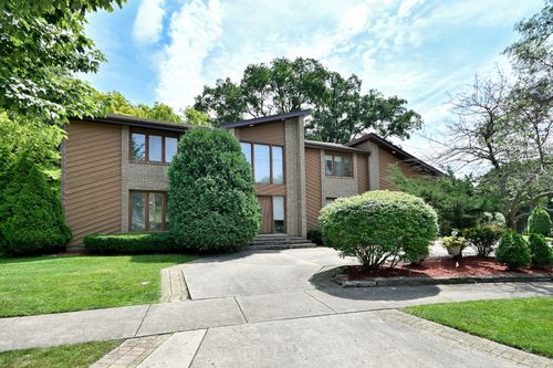 2005 Mallard Dr, Northbrook, IL, 60062-6640 | Card Image