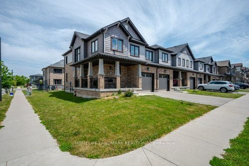 2 Prestwick St, Stoney Creek, ON, L8J0K6 | Card Image